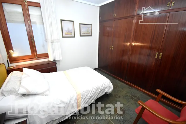 GRAN PISO SEÑORIAL CON BALCÓN Y TERRAZA EN AVENIDA PRINCIPAL — 38