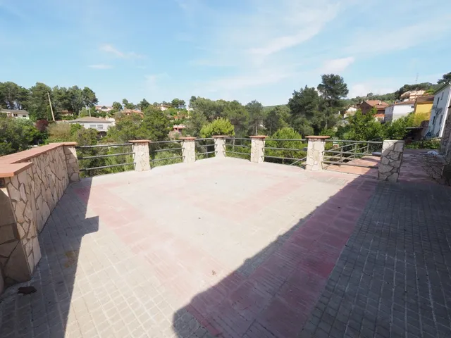 SE VENDE CASA INDEPENDIENTE EN OLESA DE BONESVALLS