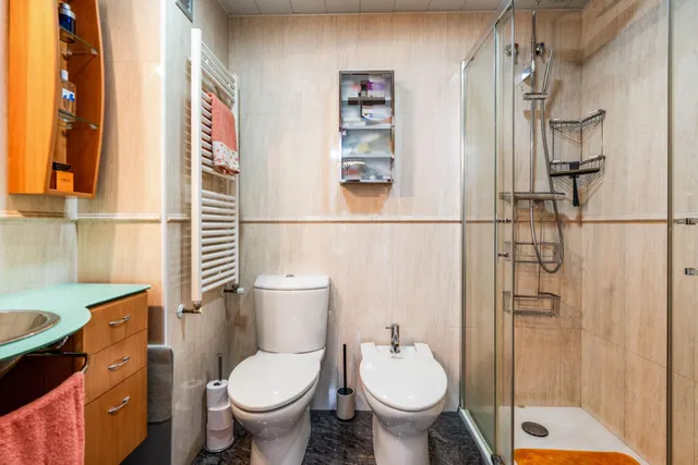 Dúplex  con 3 dormitorios mas buhardilla, 2 baños, balcón, vistas panoramicas. — 19