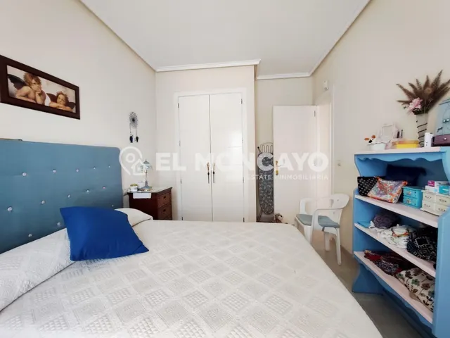 Fantástico apartamento con amplia terraza en Guardamar del Segura, Alicante, Costa Blanca — 16