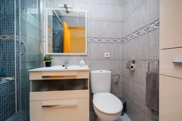 Dúplex de tres habitaciones en ZONA COLEGIOS — 19