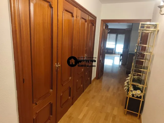 Inmobiliaria tejares vende estupendo piso en zona ensanche — 19