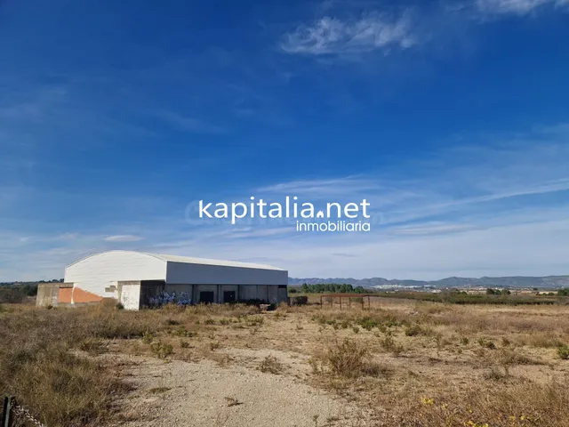 Nave en venta más 30.000m2 de parcela en Belgida - foto 3