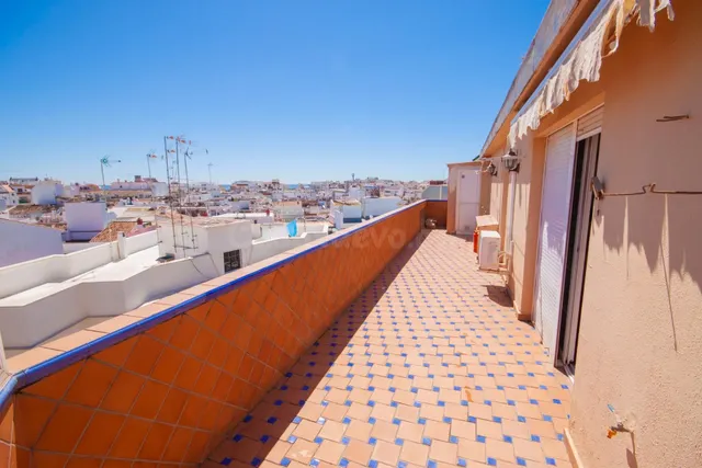 Ático para reformar con terrazas panorámicas – Corazón de Es - foto 2