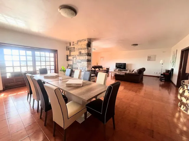 Chalet independiente, Piscina, gran garaje, aire acondiciona - foto 5