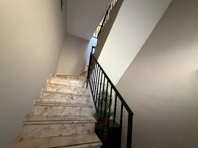 Amplia Casa en Venta en San Roque, Badajoz - Oportunidad para Reformar — 10