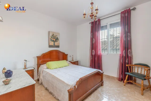 Edificio en venta completo junto a Gran Vía- Bajo Albaicín — 28