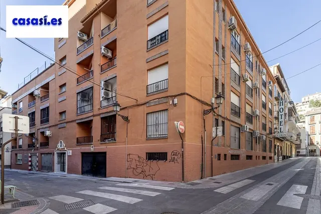 PISO JUNTO A GRAN VÍA — 22