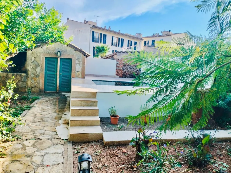 Encantadora Planta Baja Reformada en Alaró con Piscina Privada