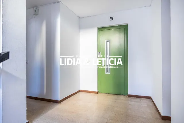 Piso en Alcalá de Guadaíra zona La Paz con ascensor — 31