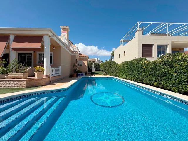 Villa 6 habitaciones 290m² en venta - Torre la mata — 6