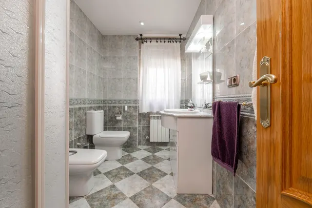 Magnífica casa unifamiliar de 4 dormitorios grandes en Otura — 41
