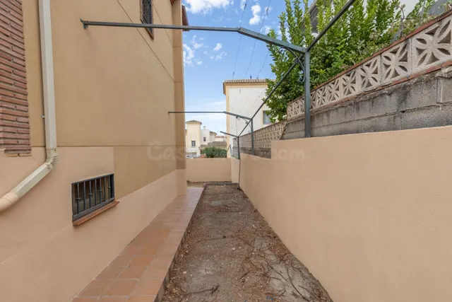 Alquiler de casa pareada en la mejor zona de Gojar - foto 3