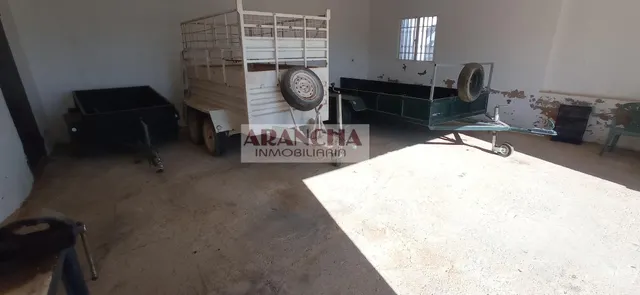 Chalet de 200m y dos naves en parcela de 6700 — 18