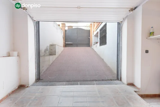Casa adosada con terraza, vistas a Granada y Sierra Nevada, garaje y sótano — 41