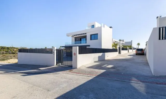 Villa 3 habitaciones en venta - Comunidad valenciana — 28