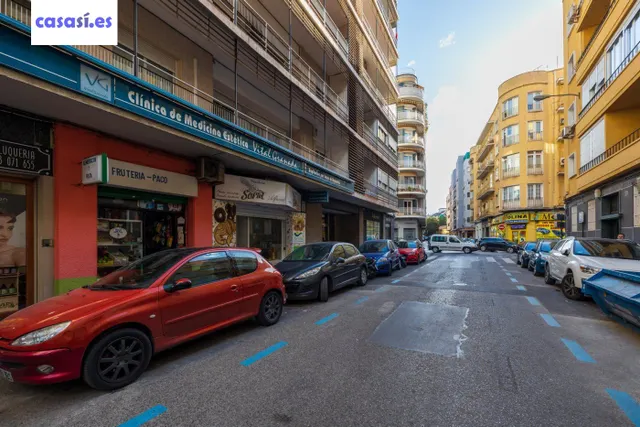 OPORTUNIDAD DE NEGOCIO JUNTO A CALLE RECOGIDAS. — 13