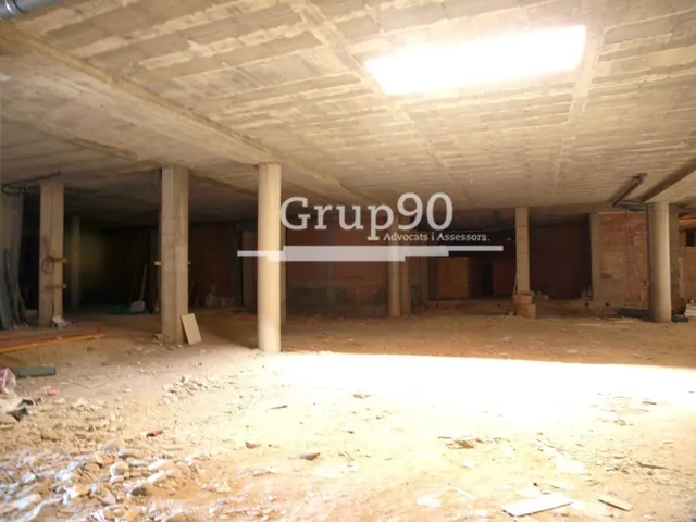 LOCAL COMERCIAL DE MÁS DE 5.000M2 EN LLEIDA — 13