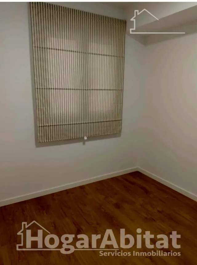 Seminuevo y ubicación céntrica en este moderno piso exterior con garaje y trastero — 12