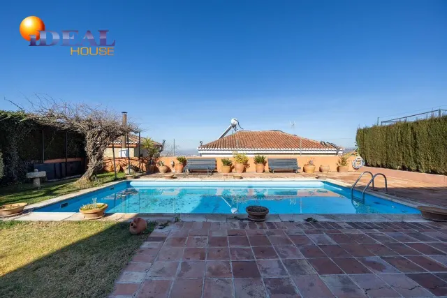 GRAN CASA CON PISCINA EN COLINAS BERMEJAS, MONACHIL — 2