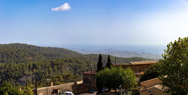 GRAN CHALET EN EL PRECIOSO PUEBLO DE GALILEA — 37