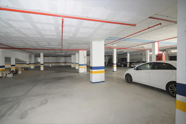 Garaje 2047m² en venta - Marbella