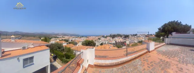 Casa con jardín y vistas en venta en el puerto de Llançà. — 35