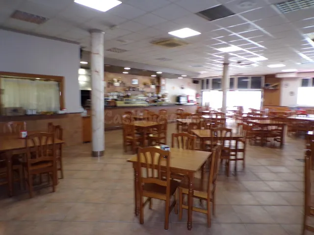 Restaurante en poligono,totalmente equipado,con clientela,lo - foto 5