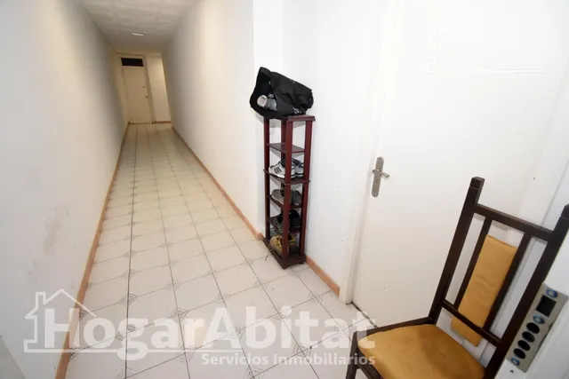 AMPLIA CASA PARA REFORMAR CON 7 DORMITORIOS EN EL CENTRO — 34