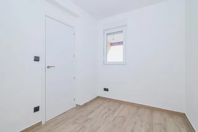 VENTA 5 DORMITORIOS. BAÑO. ASEO. REFORMADO — 6
