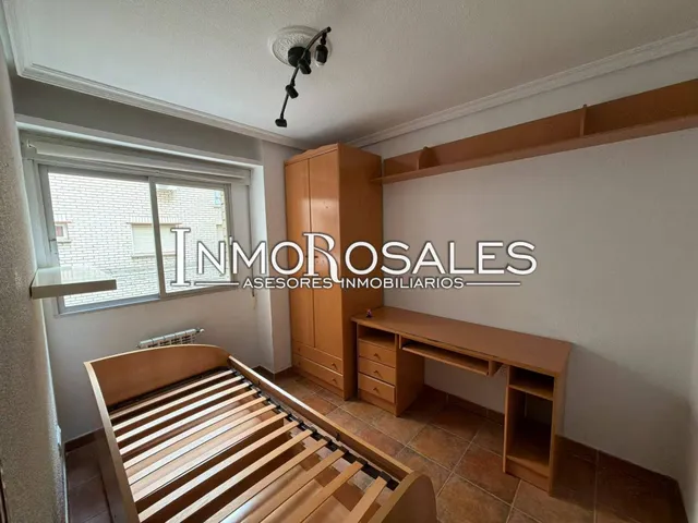 PISO EN VENTA EN AVENIDA DE ROSALES — 36