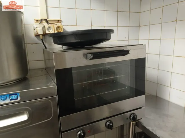 LOCAL EN VENTA ZONA ENSANCHE — 7