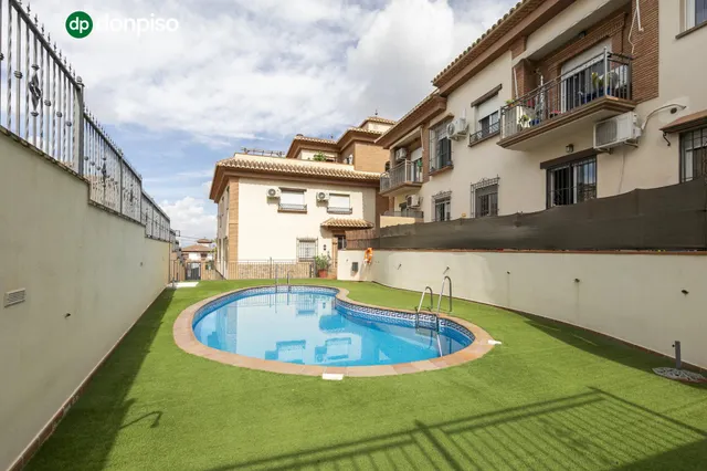 Ático en venta en La Zubia — 23