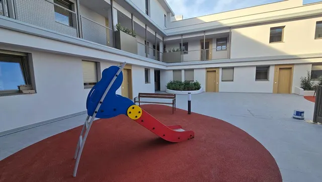 Piso nuevo a estrenar, con terraza, pk, trastero, ascensor y patio comunitario. Súper céntrico. — 20