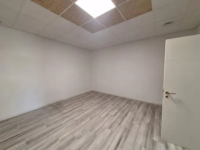 Vivienda reformada + Negocio con garaje, en Pinoso | ¡Vive, trabaja o invierte! — 20
