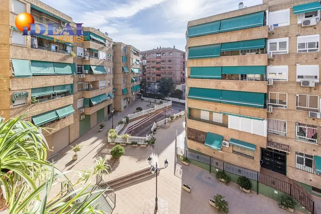 Piso en carretera de malaga — 30