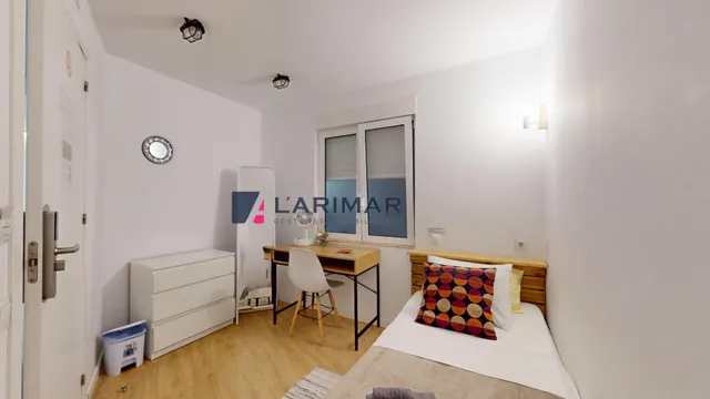 Hostal en pleno funcionamiento en el centro de Alicante | licencia turística | rentabilidad 10%-14% — 17