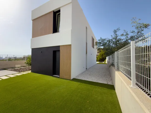 Villa contemporánea con piscina privada y vistas al mar en Finestrat — 14