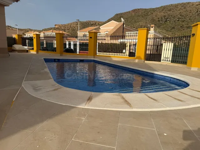 Chalet independiente reformado con vistas al mar en San Juan - foto 3