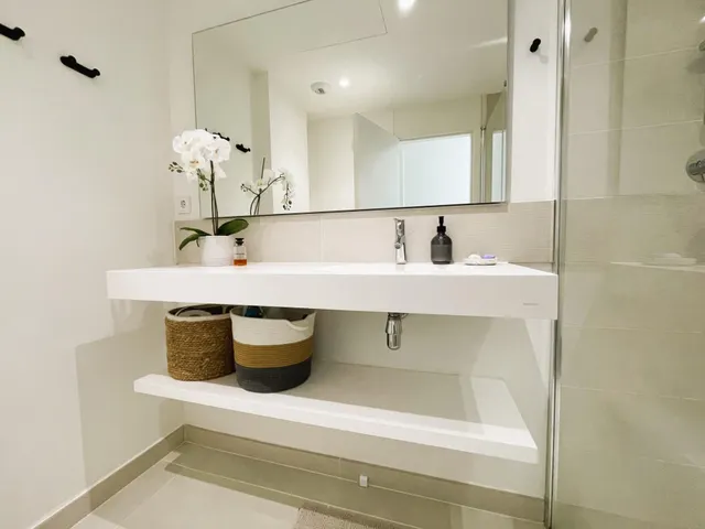 En venta: Espectacular ático de 2 dormitorios con jacuzzi privado y licencia de alquiler vacacional en Higuerón West, Costa del Sol — 21