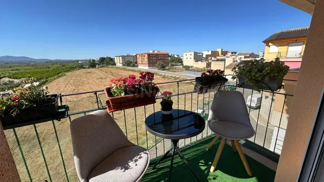 AMPLIO PISO EXTERIOR EN VENTA EN MASSALAVÉS CON GARAJE Y TRA - foto 2