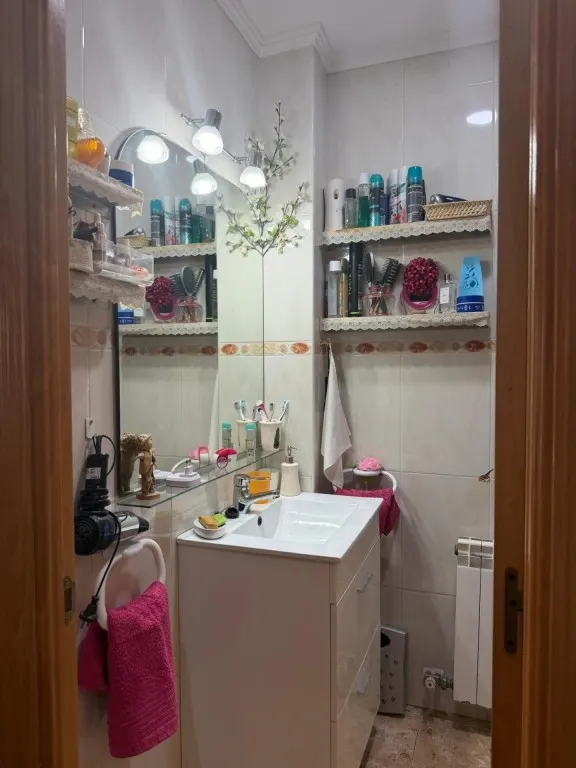 ¿Buscas una casa donde tener espacio de verdad para disfrutar? Esta puede sorprenderte. — 12