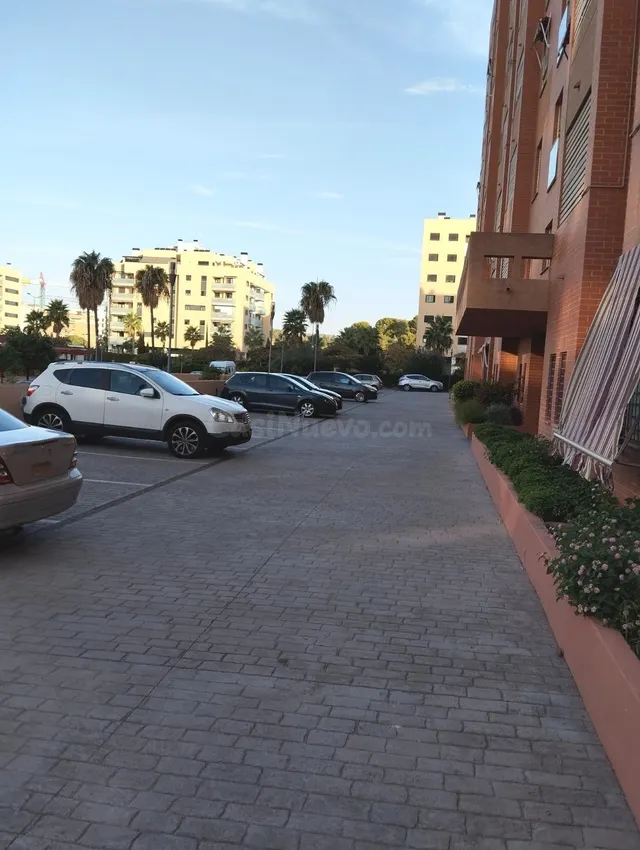 Oportunidad de Alquiler: Plaza de Parking en El Consul - El Romeral, Málaga — 3