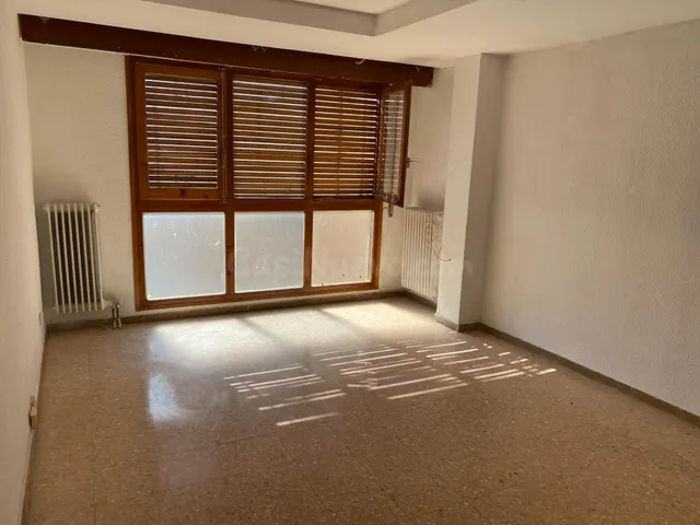 SE VENDE PISO CÉNTRICO EN CALAMOCHA