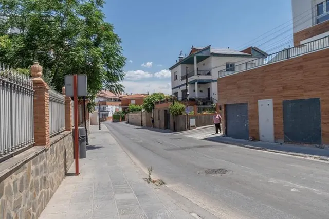 Piso con garaje en venta en Ogijares — 42