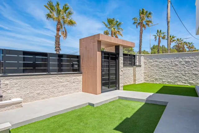 VILLA INDEPENDIENTE EN VENTA EN ALGORFA — 37