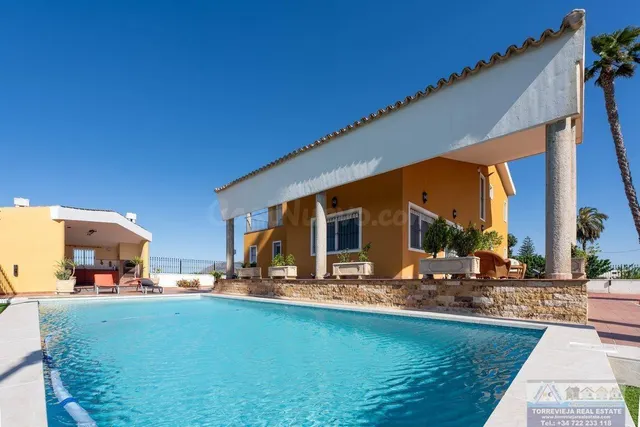 GRAN CHALET EN ORIHUELA: 5 HAB, 3 BAÑOS - foto 2