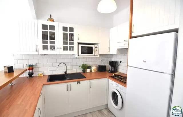 Apartamento reformado a pasos del mar con licencia turística - foto 5