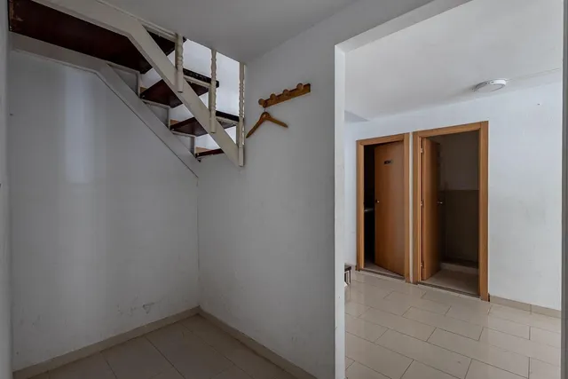 LOCAL A DOS ALTURAS - ARABIAL JUNTO HIPERCOR — 14