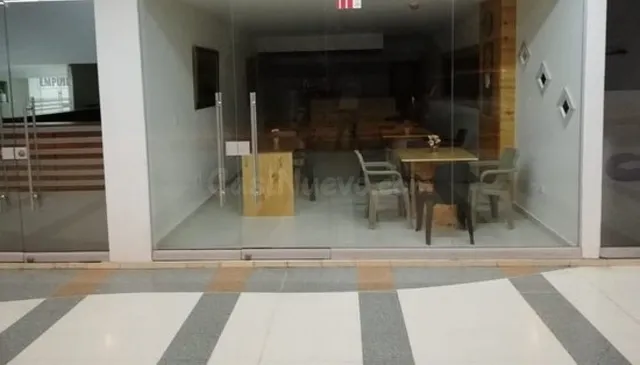 VENTA/ARRIENDO DE LOCAL COMERCIAL EN PIE DE LA POPA - foto 2